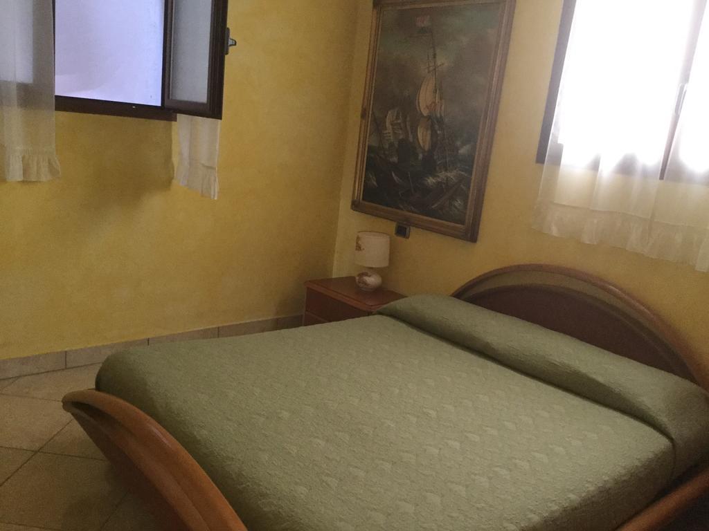 马罗内Casatragliulivi别墅 外观 照片